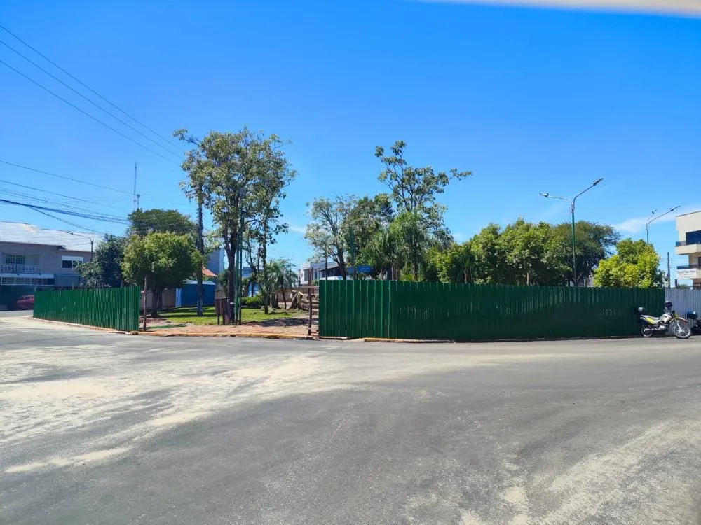 Praça Tenente Paiva fechada com tapumes / Foto: Leonardo Datsch