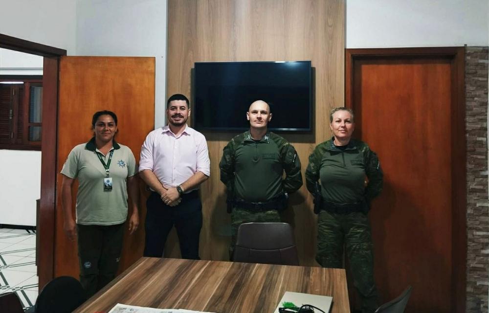 Gestores do Parque receberam Brigada Militar para reunião (Foto: Divulgação)