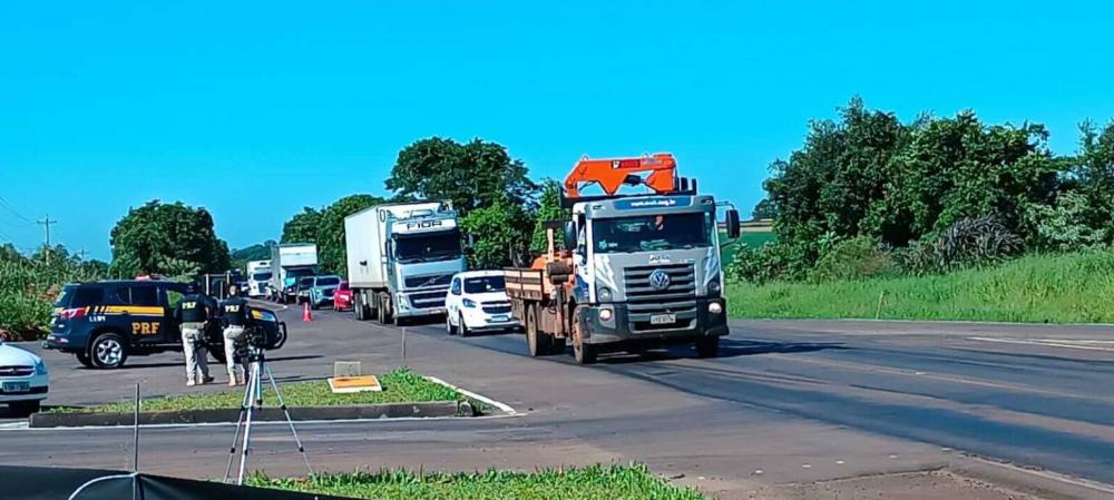 Protesto é realizado na BR-386 em direção a Seberi (Foto: Rádio Fortaleza)