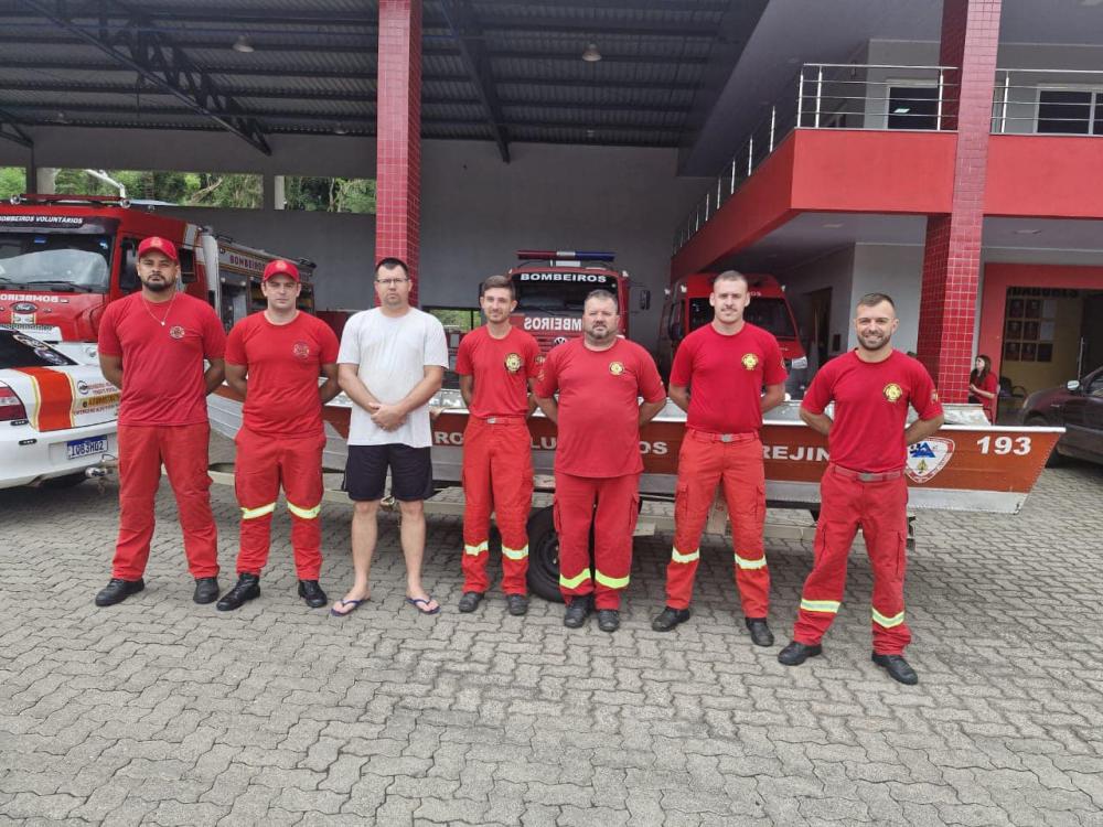 Barco já está a disposição da guarnição de Tenente Portela (Foto: Bombeiros Voluntários)