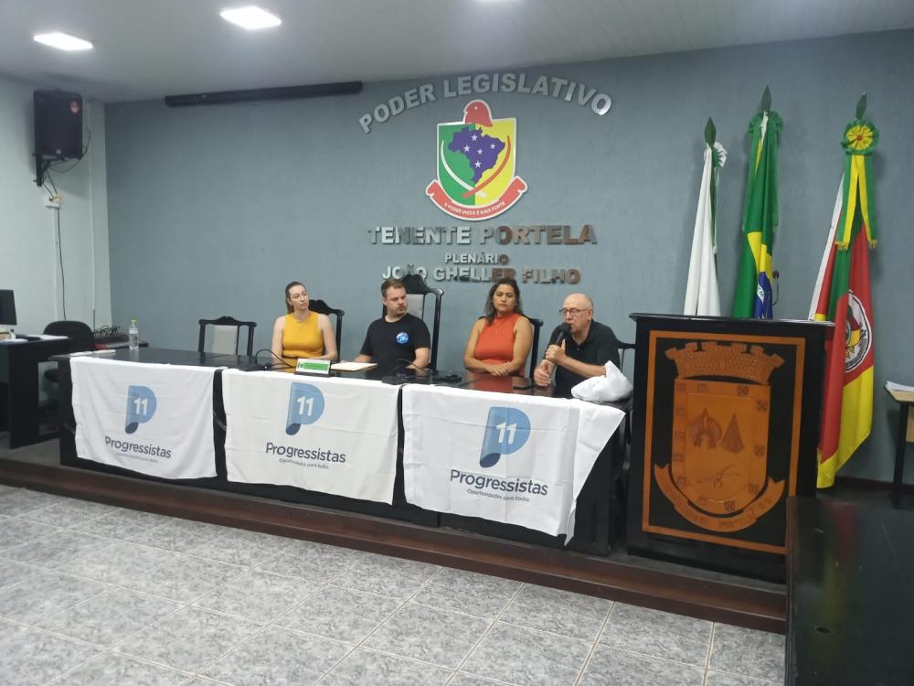 Quatro presidentes de partidos de oposição juntos em reunião do Progressista (Foto: Divulgação) 