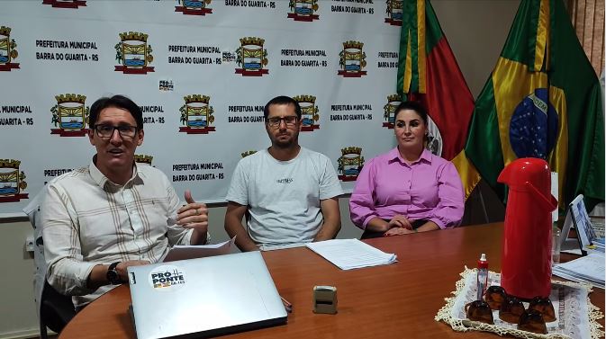 Prefeito Rodrigo fez o anuncio junto com sua equipe (Foto: Reprodção/Prefeitura de Barra do Guarita)