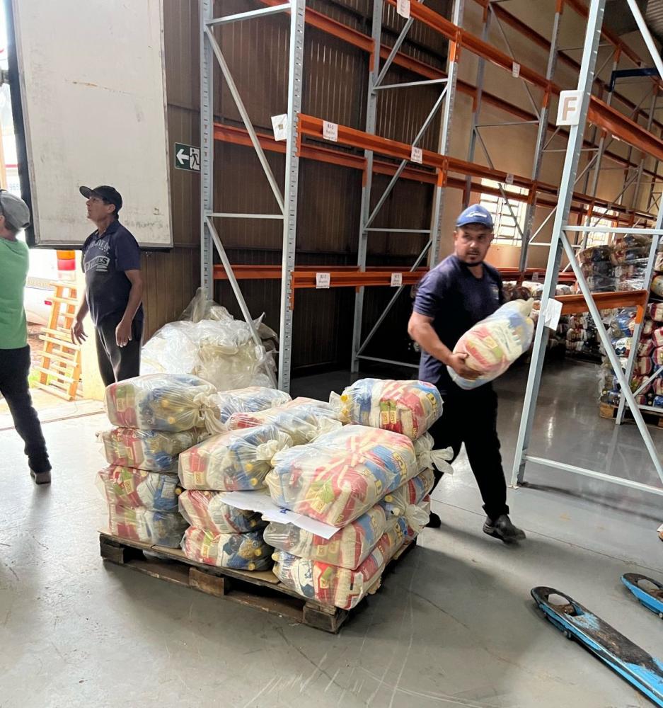 Entregas começou nesta terça-feira (Foto: Prefeitura de Redentora)