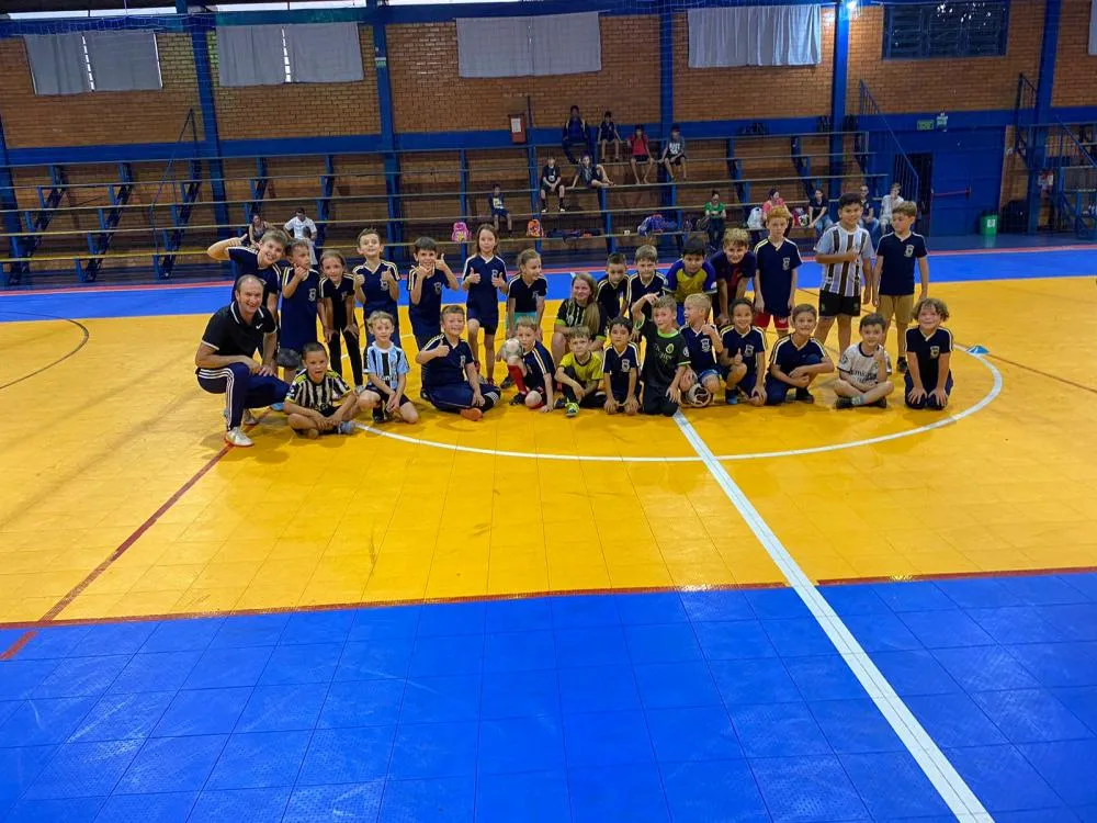 Escolinha é para crianças e adolescentes com idade entre 5 e 17 anos (Foto: Prefeitura de Derrubadas)