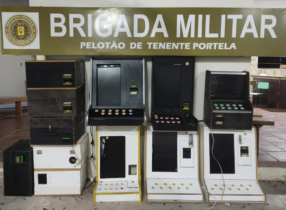 Máquinas apreendidas pela Brigada Militar (Foto: Brigada Militar)