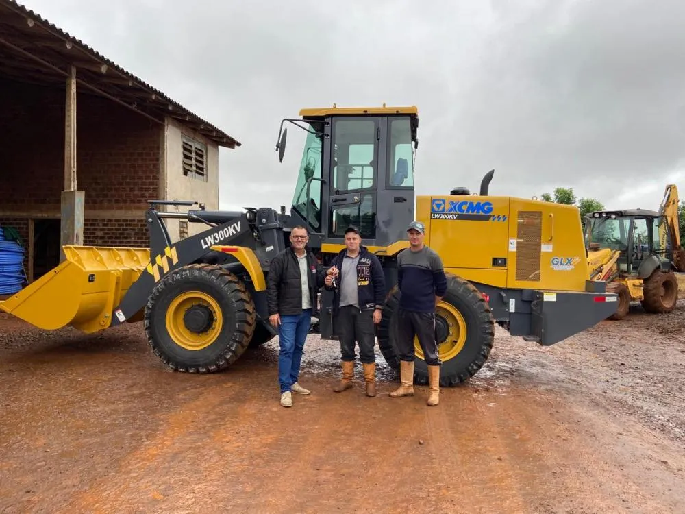 Maquina já está a disposição dos trabalhos realizados na comunidade (Foto: Prefeitura de Derrubadas)