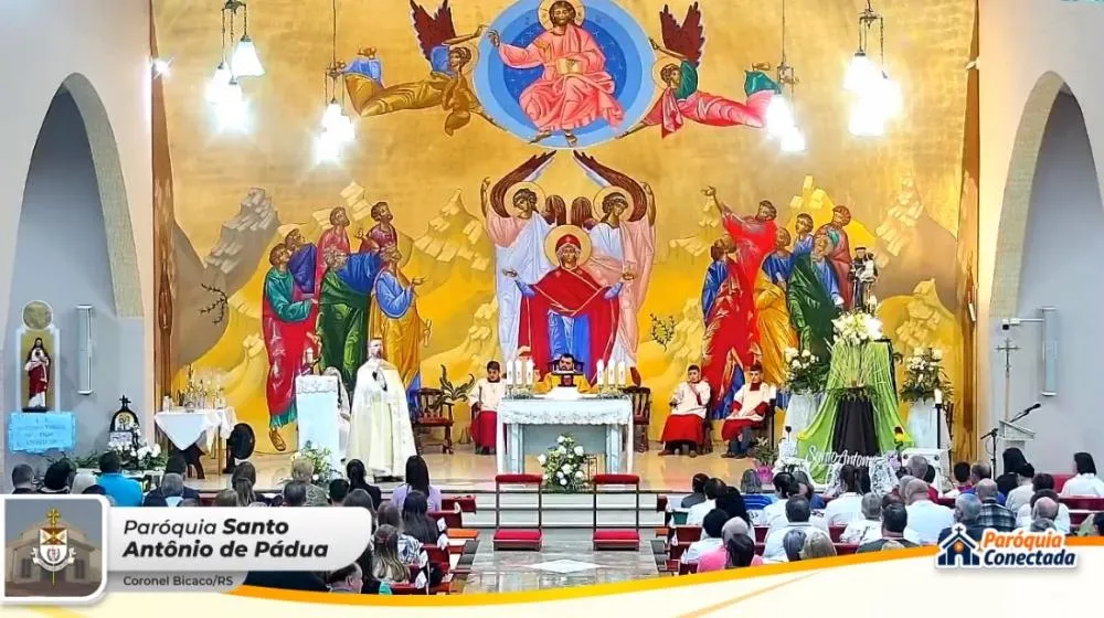 Igreja matriz da Paróquia Santo Antônio de Pádua. (Foto: Reprodução/Facebook)