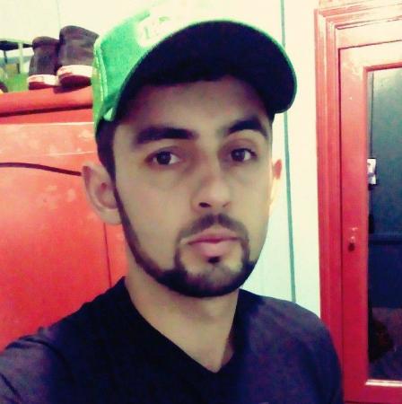 Foto de perfil do jovem Lucas Lorenzon que está desaparecido. (Foto: Reprodução/Arquivo Pessoal)