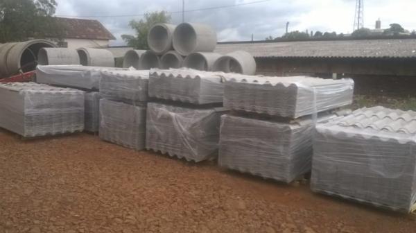 A remessa contém 1.223 telhas, sendo distribuídas no máximo 15 unidades por residência. (Foto: Divulgação/Prefeitura Crissiumal)
