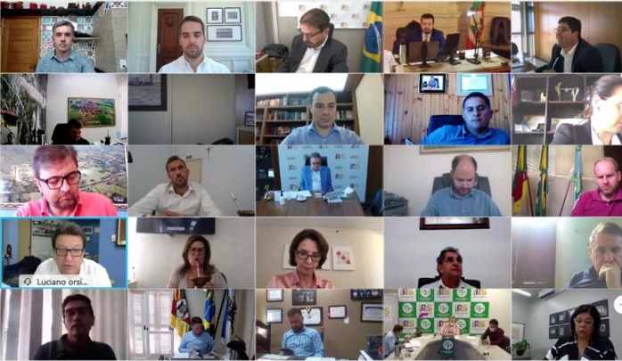 No encontro virtual, os mandatários pediram maior inclusão nos debates e compartilhamento das decisões (Foto: Divulgação/FAMURS)