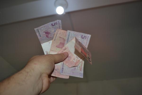 Com a bandeira amarela, o consumidor pagará R$ 1 a cada 100 kWh. (Foto: Jonas Martins)