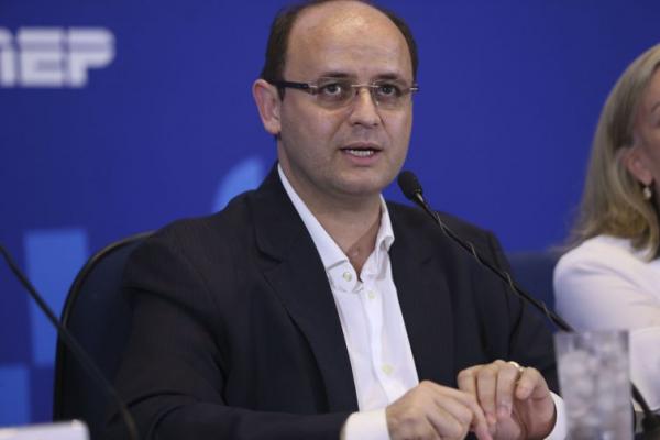 Ministro da Educação avaliou o primeiro dia de provas do ENEM deste ano (Foto: Valter Campanato/Agência Brasil)