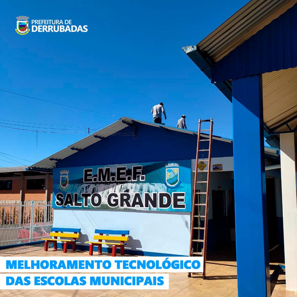 Trabalhos estão sendo executados primeiramente na escola Salto Grande (Foto: Divulgação/ASCOM Derrubadas)