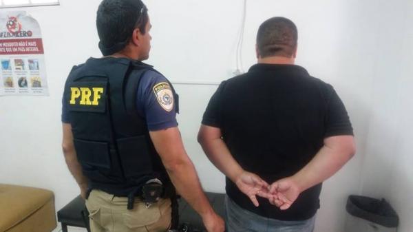 Indivíduo de 31 anos responde pelo crime de estelionato (Foto: Divulgação/PRF)