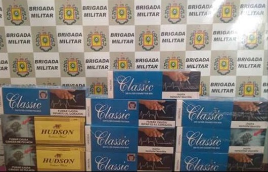 Cigarros de origem estrangeira foram apreendidos no começo da tarde desta terça-feira (Foto: Major Diego Munari/7º BPM)