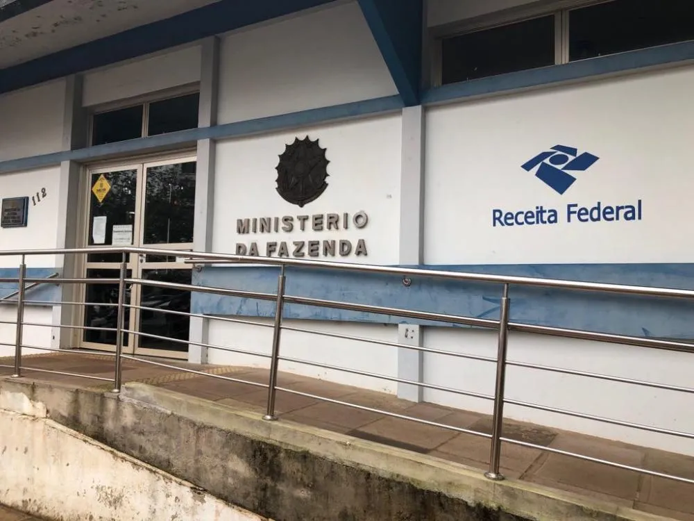 Contribuintes têm até o dia 30 de maio, às 23h59min, para enviar as informações à Receita Federal (Foto: Diones Roberto Becker)