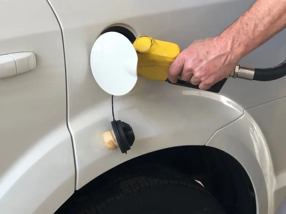 No caso da gasolina C foram comercializados 44,19 bilhões de litros (Foto: Diones Roberto Becker)