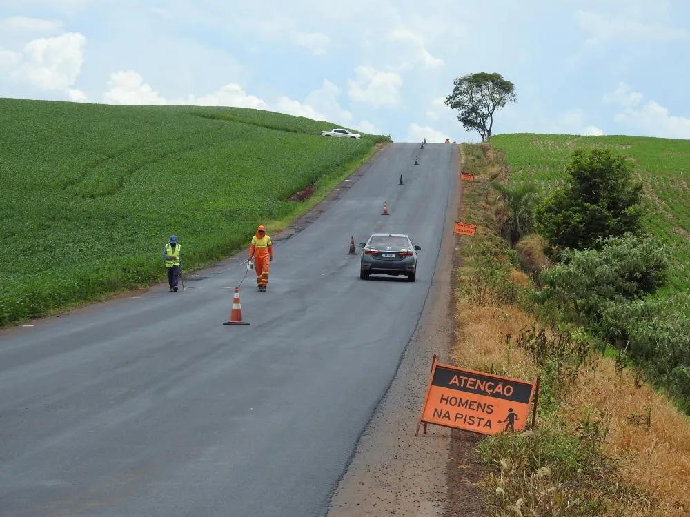 Projeto de Lei obriga o motorista a reduzir a velocidade para 60 km/h, no máximo, em caso de atendimento médico ou obras na pista (Foto: Diones Roberto Becker)