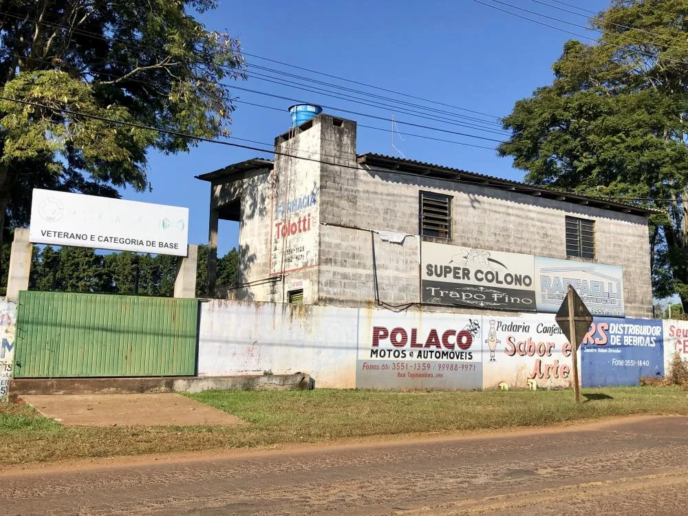No Estádio do Ypiranga, a Associação Portelense recebe a equipe do Combinados de Três Passos (Foto: Diones Roberto Becker)