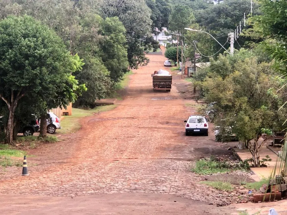 Uma parte da Rua Francisco Manoel Diniz ainda não possui asfalto (Foto: Diones Roberto Becker)