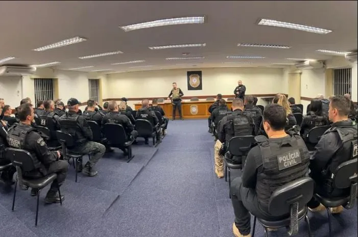 Operação mobilizou 58 policiais civis e foi realizada simultaneamente em Passo Fundo e outras três cidades da região. (Foto: Divulgação / Draco da Polícia Civil)