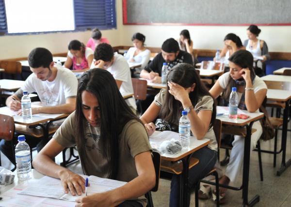 ENADE avalia o desempenho dos estudantes (Foto: Reprodução/Agência do Rádio)