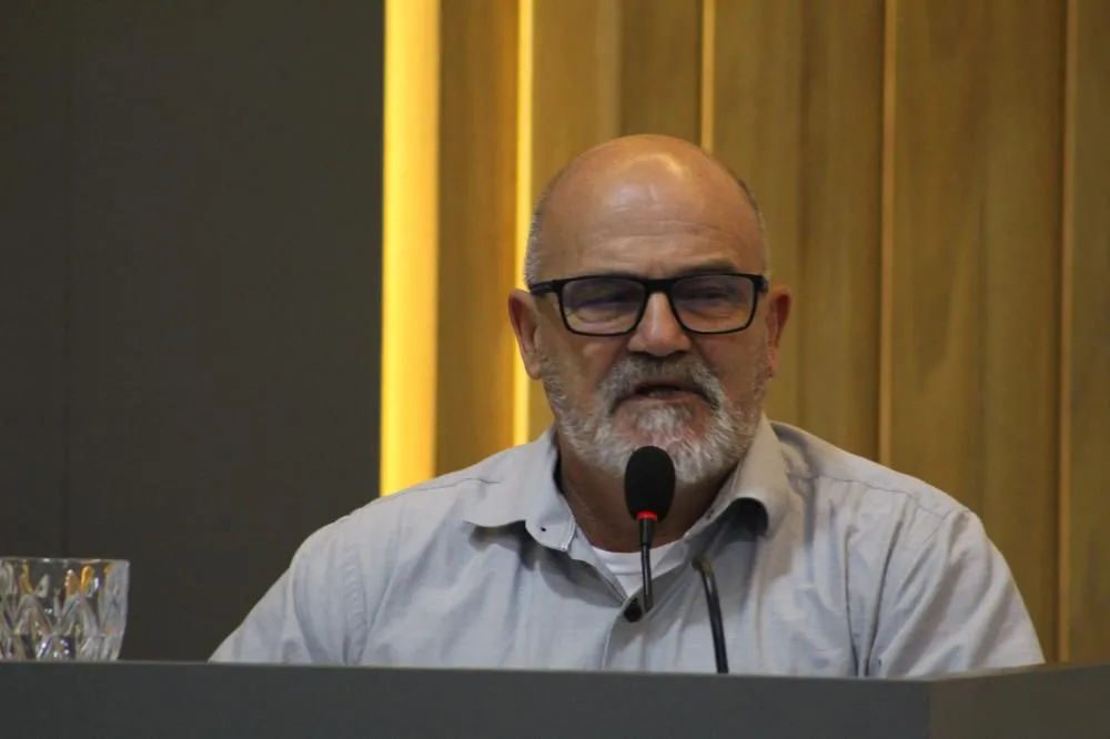 Segundo o vereador Luiz Flávio Rangel, problemas na rede de abastecimento já deixaram famílias sem água por vários dias (Foto: Diones Roberto Becker)