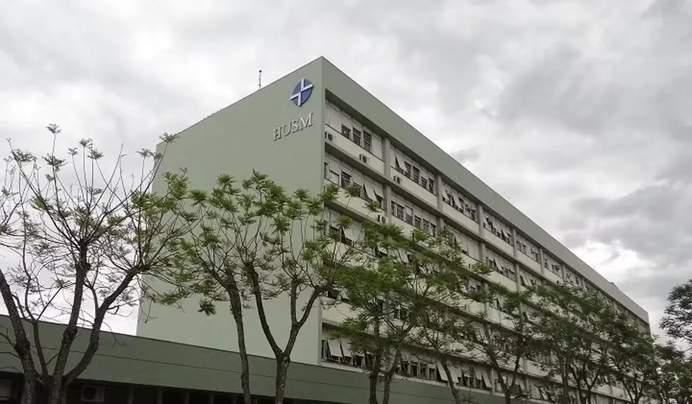 Izabelly Carvalho Brezzolin, de 11 anos, morreu no Hospital Universitário de Santa Maria (HUSM) (Foto: Divulgação / Secretaria Estadual de Saúde do RS)