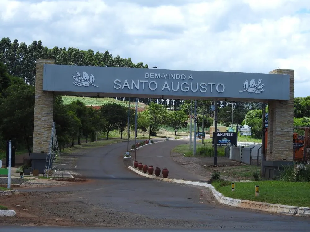 Fato aconteceu na manhã de sábado (31/5), na comunidade de Santo Antônio, interior de Santo Augusto (Foto: Diones Roberto Becker)