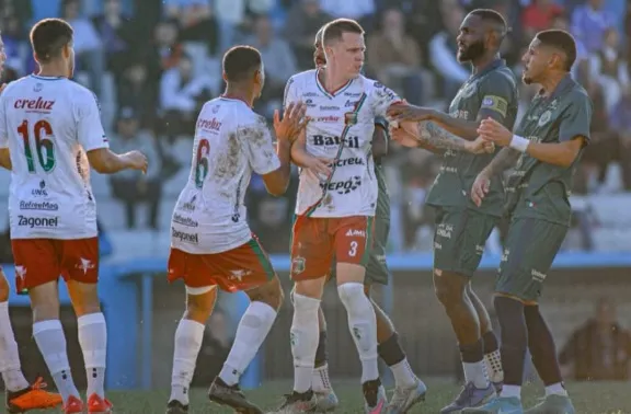 União Frederiquense conseguiu segurar o ímpeto do Aimoré e a partida terminou empatada em 0 a 0 (Foto: Mz Artys | Karen Rodrigues)