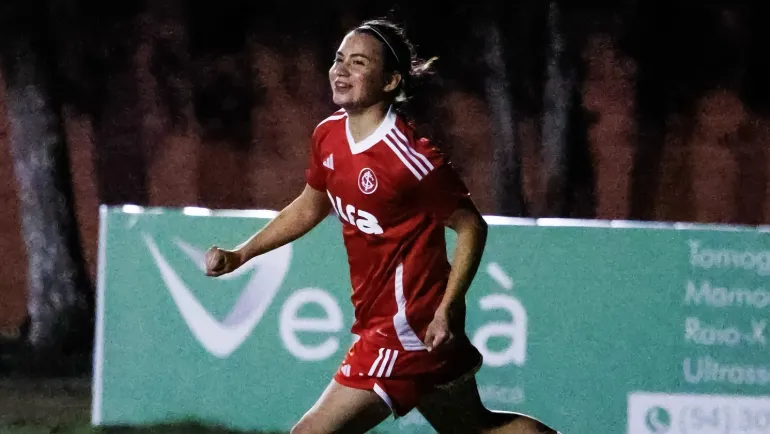 Internacional estreou na competição estadual vencendo o Brasil em Farroupilha (Foto: Lara Vantzen | Gurias Coloradas)