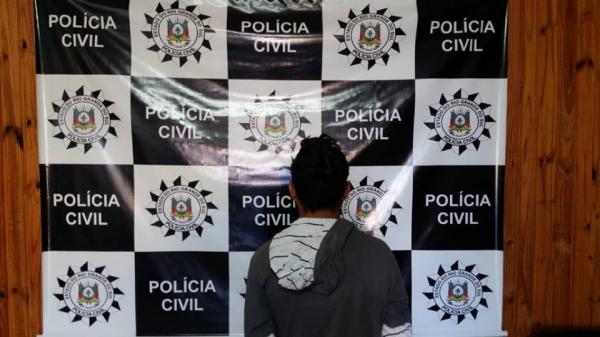 Suspeito do homicídio preso nesta quinta-feira (Foto: Divulgação/Polícia Civil)