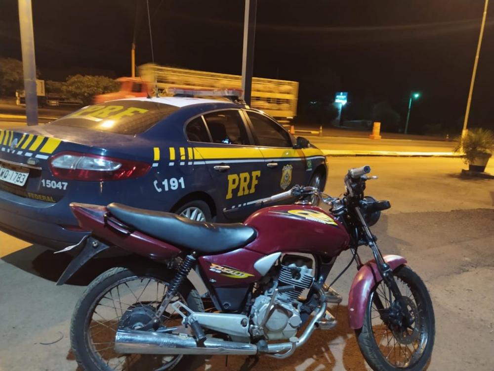Moto havia sido furtada em Palmeira das Missões. (Foto: Divulgação/PRF)