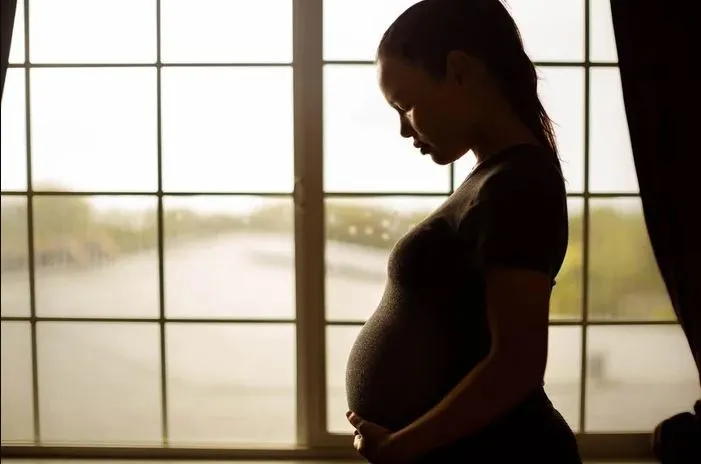 - Casal realizou a inseminação com sêmen de doador anônimo. (Foto: globalmoments / stock.adobe.com)