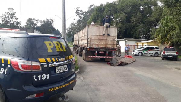 Abordagem foi realizada na BR 470, em Rio do Sul (Foto: Divulgação/PRF)
