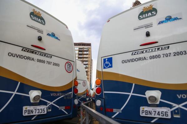 Entrega dos veículos ocorreu na última sexta-feira, em Porto Alegre (Foto: Dyessica Abadi/Palácio Piratini)