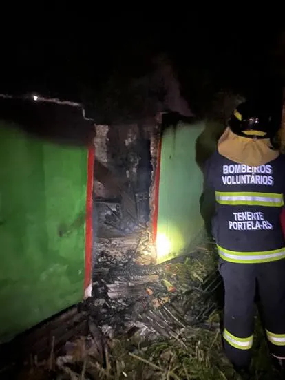(Foto: Bombeiros Voluntários de Tenente Portela)