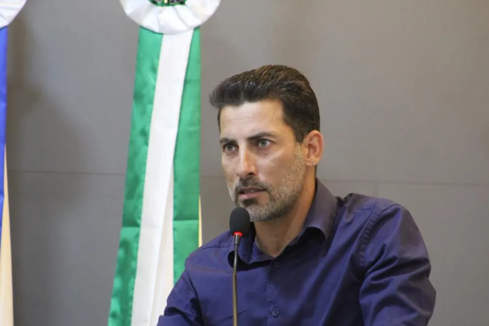Vereador Jonas Vieira pediu que o Poder Executivo inicie, de forma antecipada, uma campanha de conscientização e combate à dengue (Foto: Diones Roberto Becker)