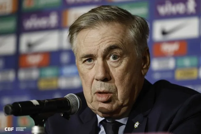 Carlo Ancelotti em entrevista coletiva como técnico da seleção brasileira masculina de futebol. (Foto: Rafael Ribeiro / CBF)