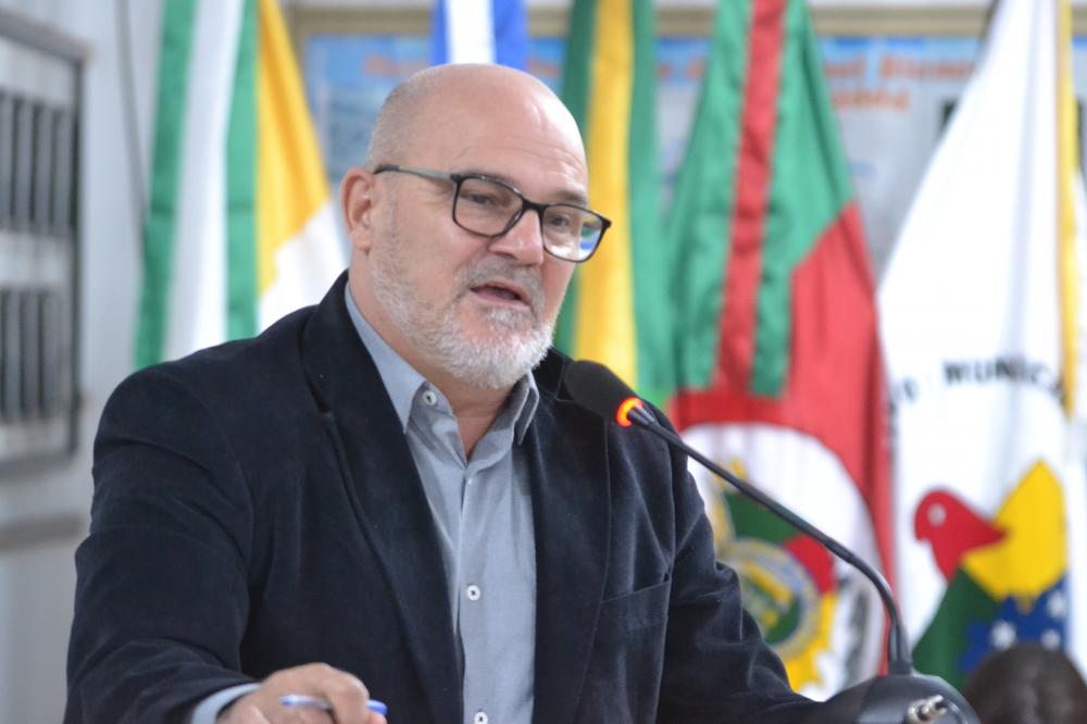 Luiz Flávio Rangel disse que a doação de cestas básicas aos servidores municipais não fere a lei (Foto: Diones Roberto Becker)