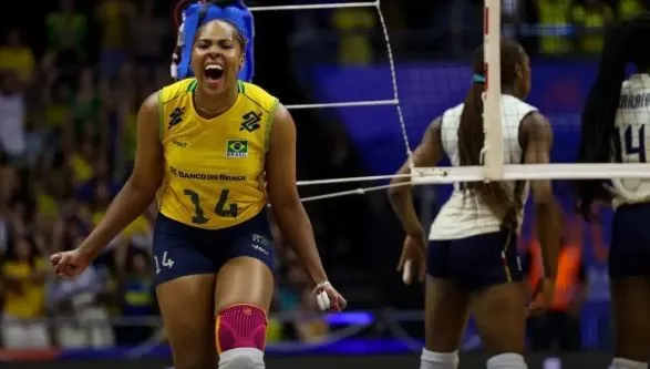 Brasil sofre, mas bate Itália por 3 sets a 2 na Liga das Nações