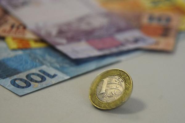Parcela mínima ficou em R$ 998,00 e a máxima em R$ 1.735,29 (Foto: Reprodução/Agência Brasil)