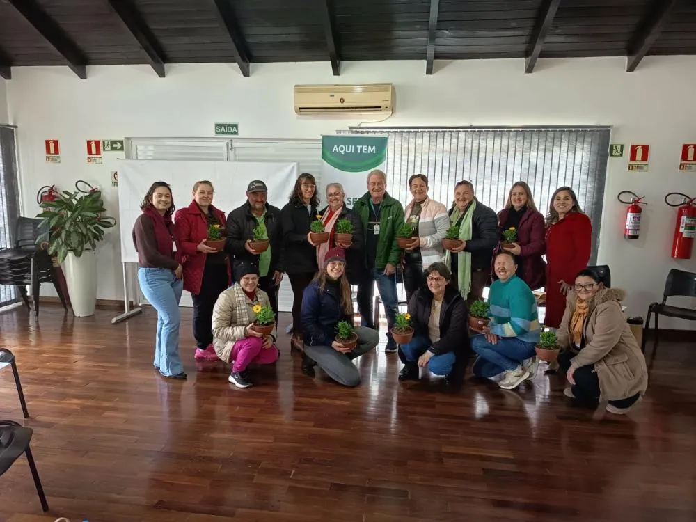 Curso de plantas ornamentais incentiva qualificação e geração de renda em Derrubadas