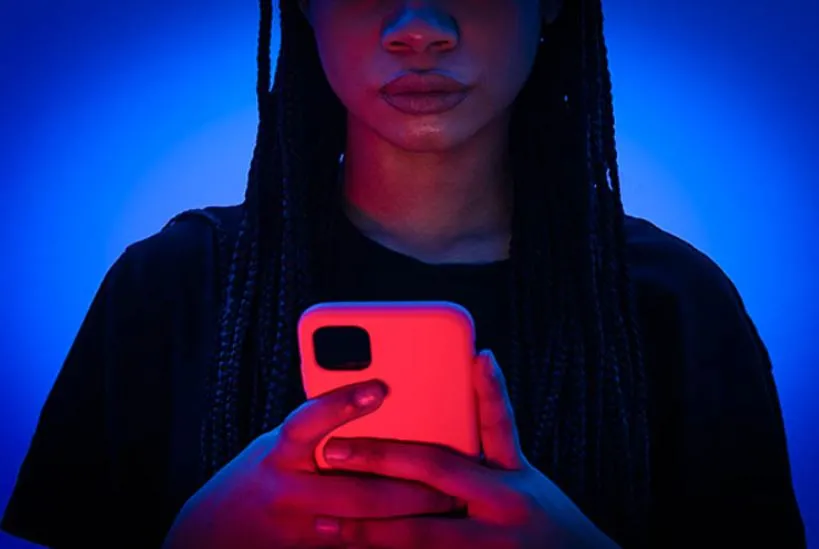 Entra em vigor decreto que estabelece proteção às mulheres na internet