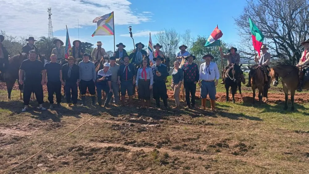Estimativa é de que o grupo percorra cerca de 450 quilômetros entre Rio Pardo e Três de Maio ao longo de 15 dias (Fotos: Divulgação | 20ª RT)