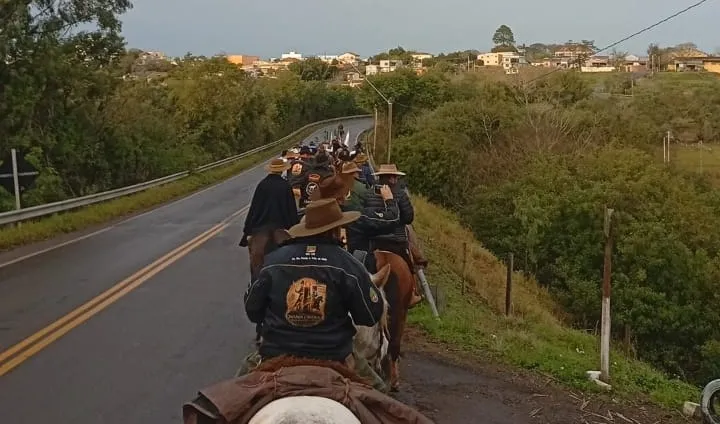 No primeiro dia de viagem, eles percorrerão 32 quilômetros em direção à Candelária (Fotos: Divulgação | 20ª RT)