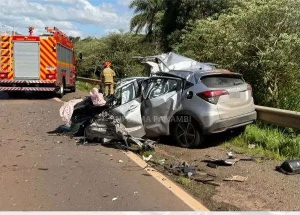 Colisão frontal ocorreu na tarde de sexta-feira (21/8), nas proximidades do trevo de acesso a Pejuçara (Foto: Anderson Oliveira | Informa Panambi)