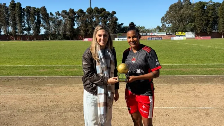 Osleivy Leiva Rojas foi a goleadora da competição de base, com 14 gols (Foto: Divulgação | FGF)