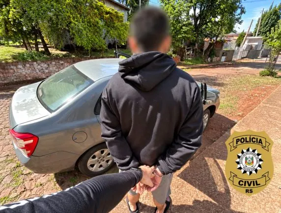 Homem é preso em Santa Rosa por suspeita de tráfico e extorsão