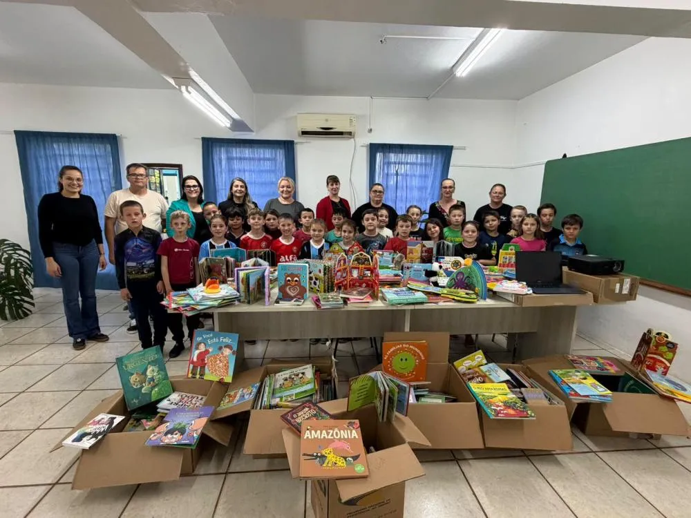 Escola Salto Grande está investindo R$ 30 mil na aquisição de livros para a biblioteca, notebook e projetor multimídia (Foto: Divulgação | ASCOM Derrubadas)